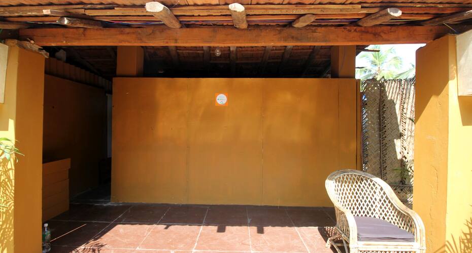 Classic Ocean View Huts, Goa 4